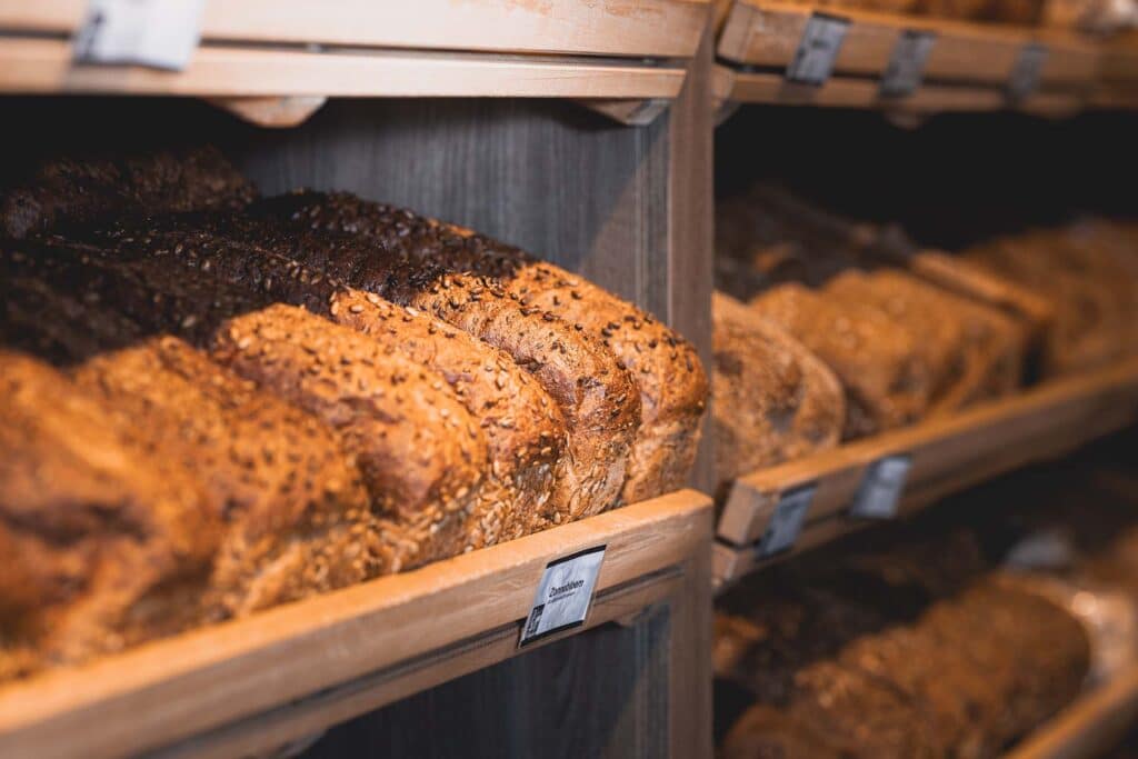 Broden in de winkel in Bolsward
